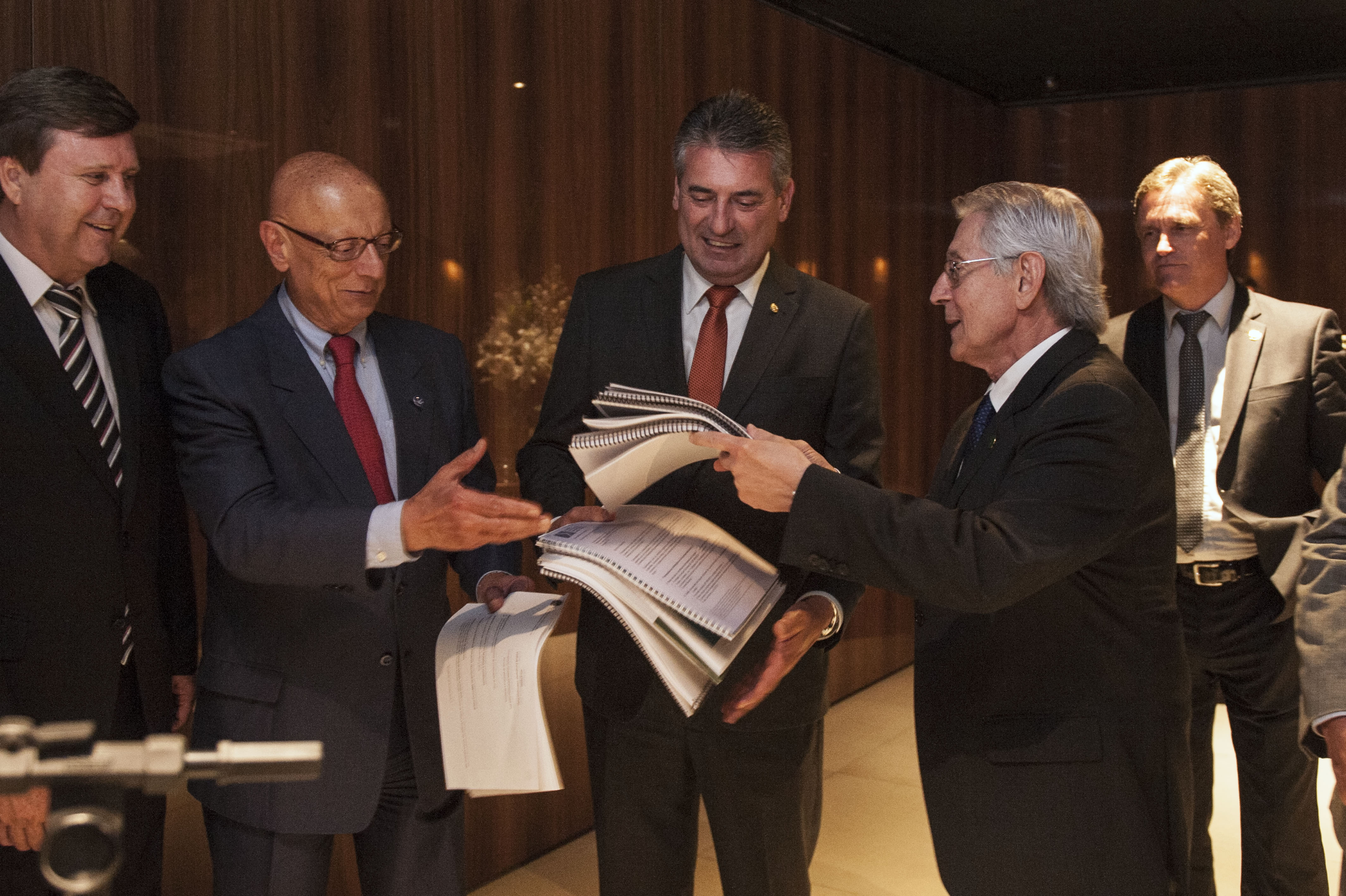 Imagem 992 no node 2761