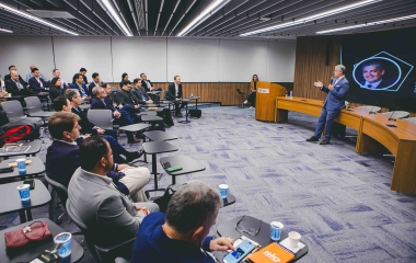 Empresas precisam ser mais proativas ao defender seus interesses nos EUA