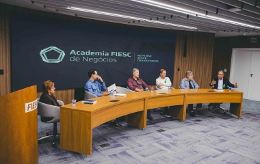 Livro analisa busca da economia de Santa Catarina por internacionalização