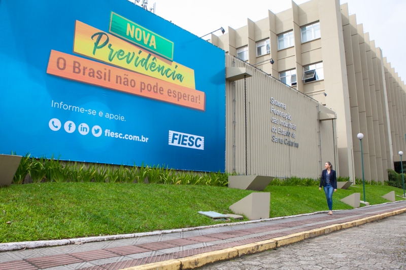 FIESC manifesta apoio à reforma em sua sede (foto: Filipe Scotti)