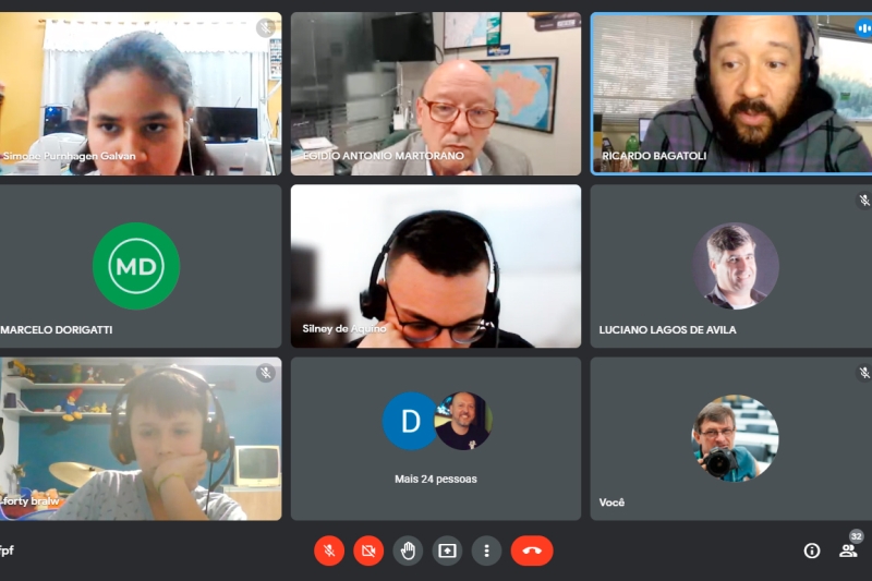 Videoconferência de abertura. Reprodução.