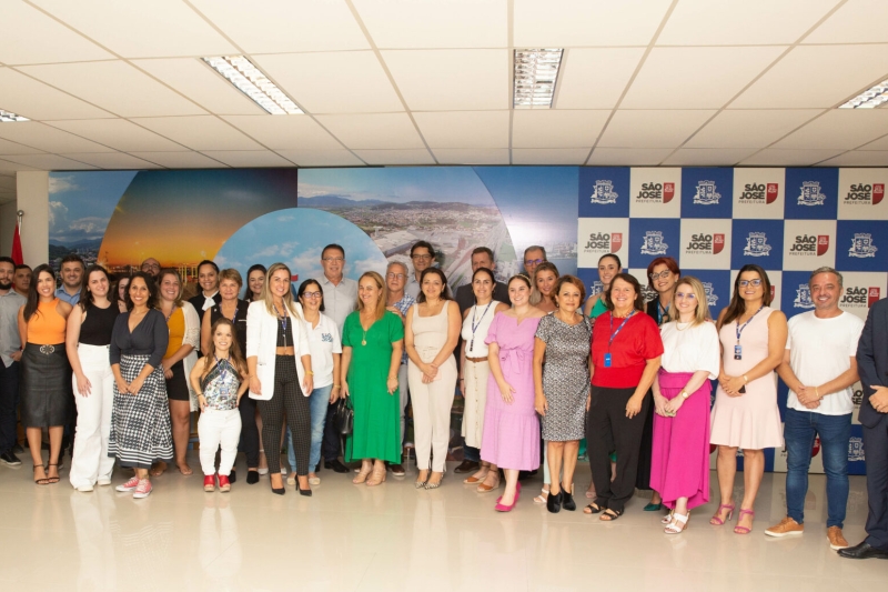 FIESC firma convênio com prefeitura de São José para ampliar divulgação de vagas de emprego