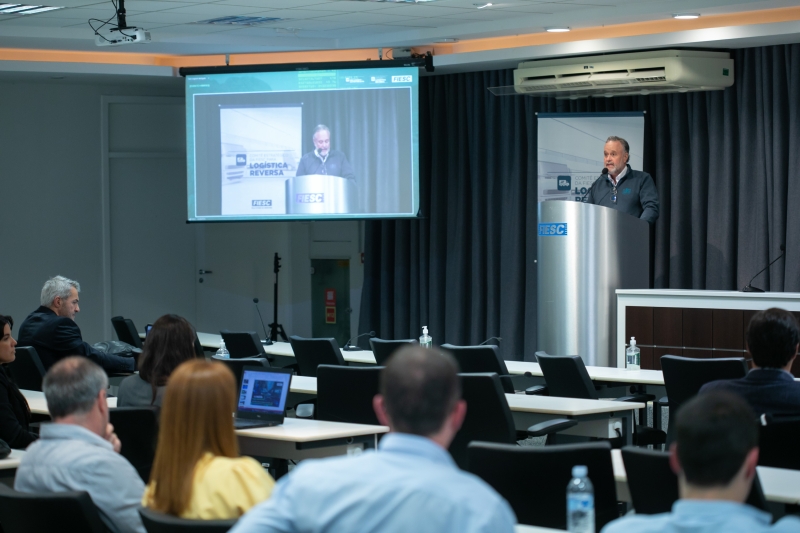 Coordenador do Comitê de Logística Reversa da FIESC, Albano Schmidt (foto: Filipe Scotti)