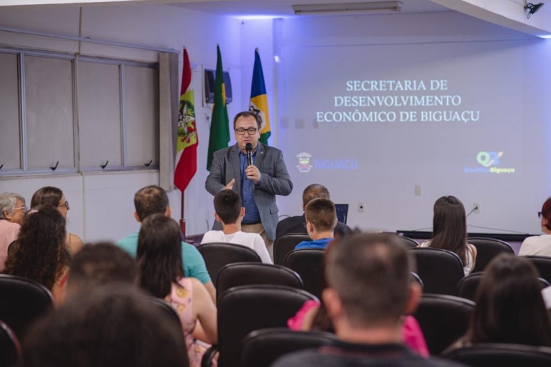 Cerimônia de formatura foi realizada na quarta-feira, dia 18 (foto: Fernando Mendes)