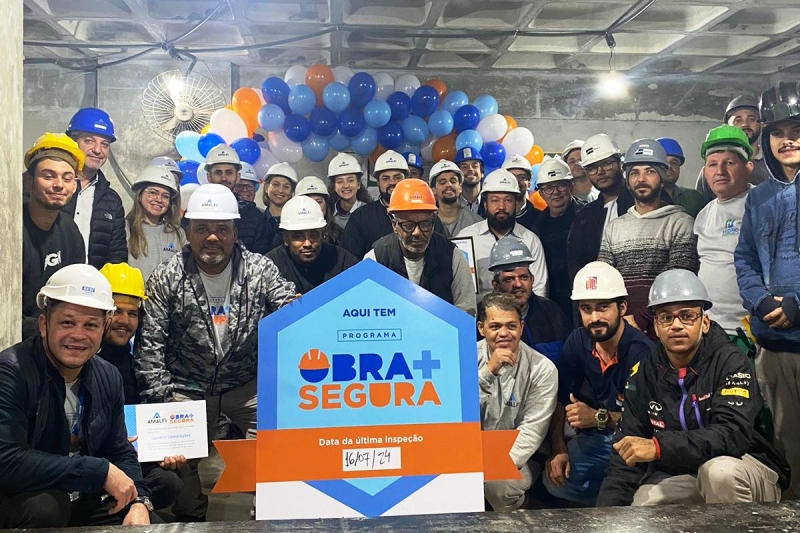 Trabalhadores têm treinamento para ambiente de trabalho seguro (Divulgação)