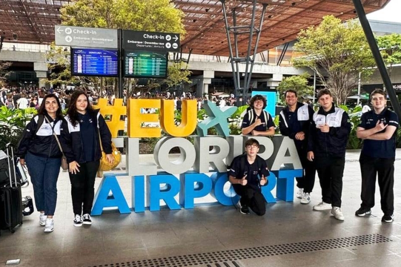 Equipe da Escola SESI em SC embarca para os Estados Unidos para mundial de robótica