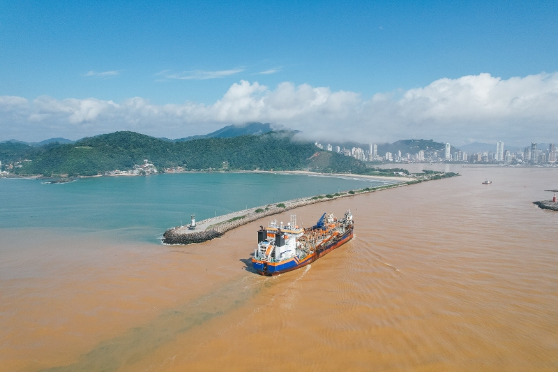 Dragagem de manutenção do canal de Itajaí tem contrato prorrogado