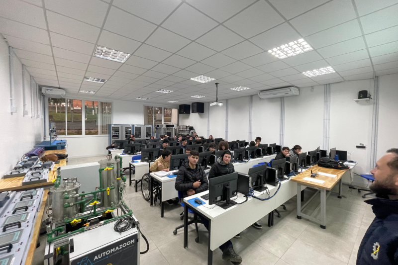 Canoinhas: turmas já estudam nos ambientes revitalizados (Divulgação)